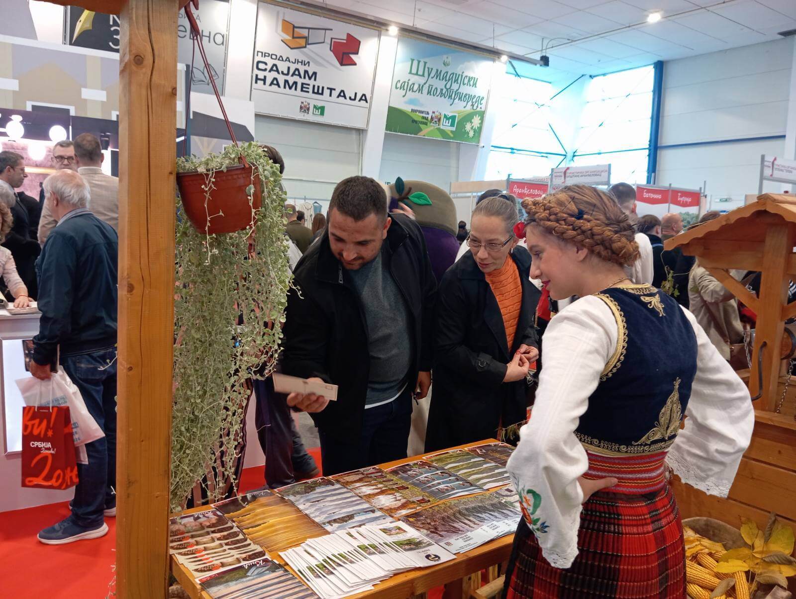 Туристичка организација општине Кнић освојила прво место за свеукупни наступ на сајму за 2025. годину!